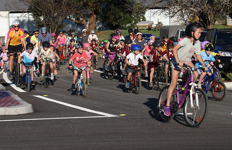 Pedalfest-ers take to the streets of Dungog.