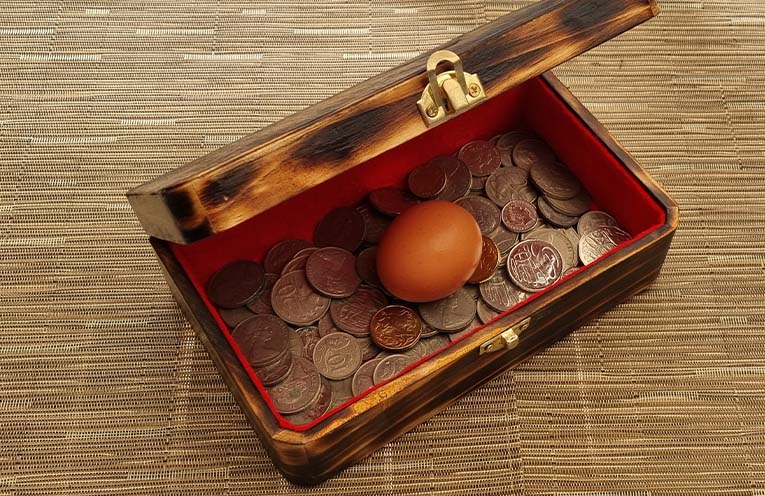 Australians warned to pay attention to superannuation paperwork