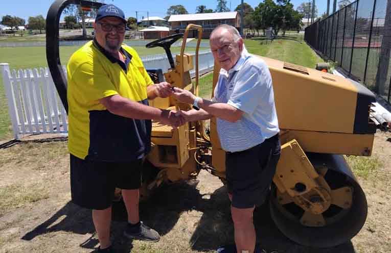 Doug Walters Foundation rolls on in support of Dungog cricket