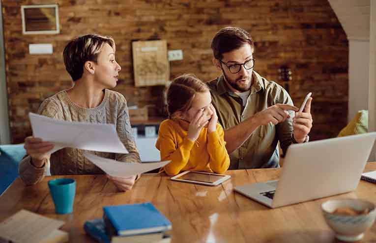 Data suggest households have not pulled back on discretionary spending