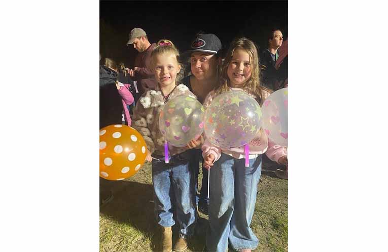 Jessie Smith with Mahalia and Aria from Paterson and Vacy.