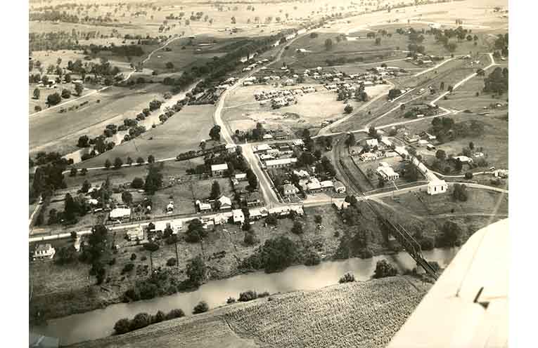 Aerial photo of Paterson in the late 1950s showing young trees. Photo: Supplied by Paterson Historical Society.